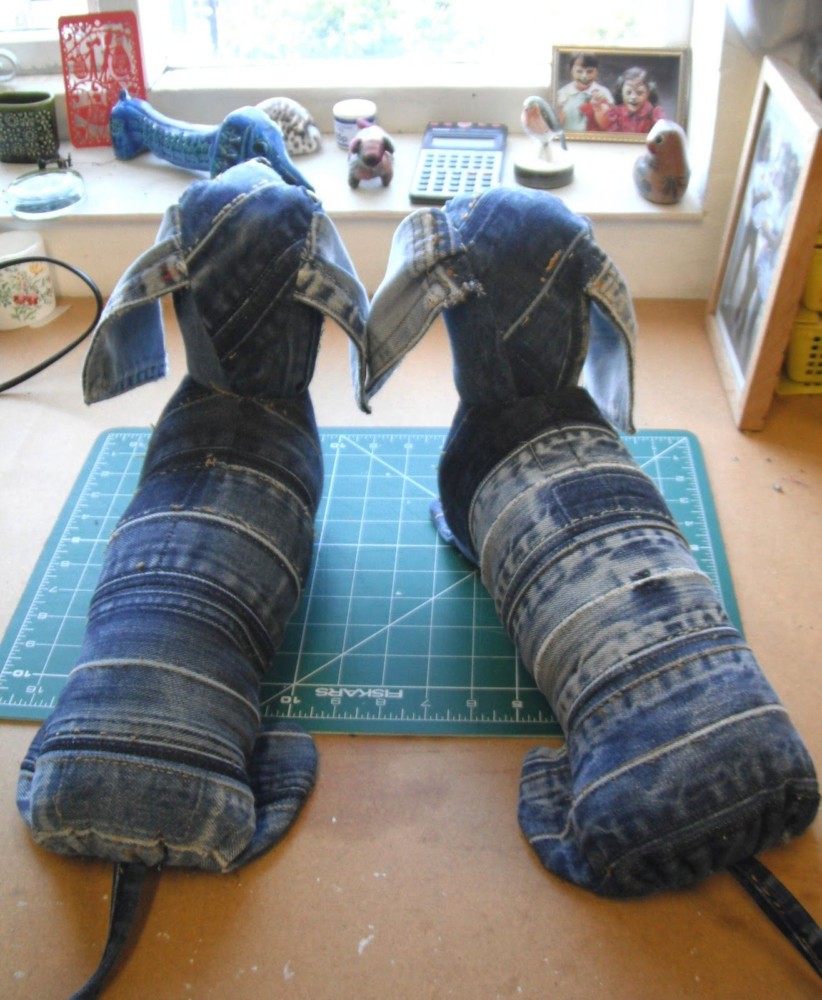 Что можно сшить из старых джинсов: идеи, выкройки | Upcycle clothes, Upcycle jeans, Denim and lace